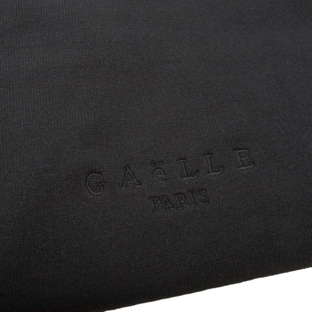 Gaelle black scarf