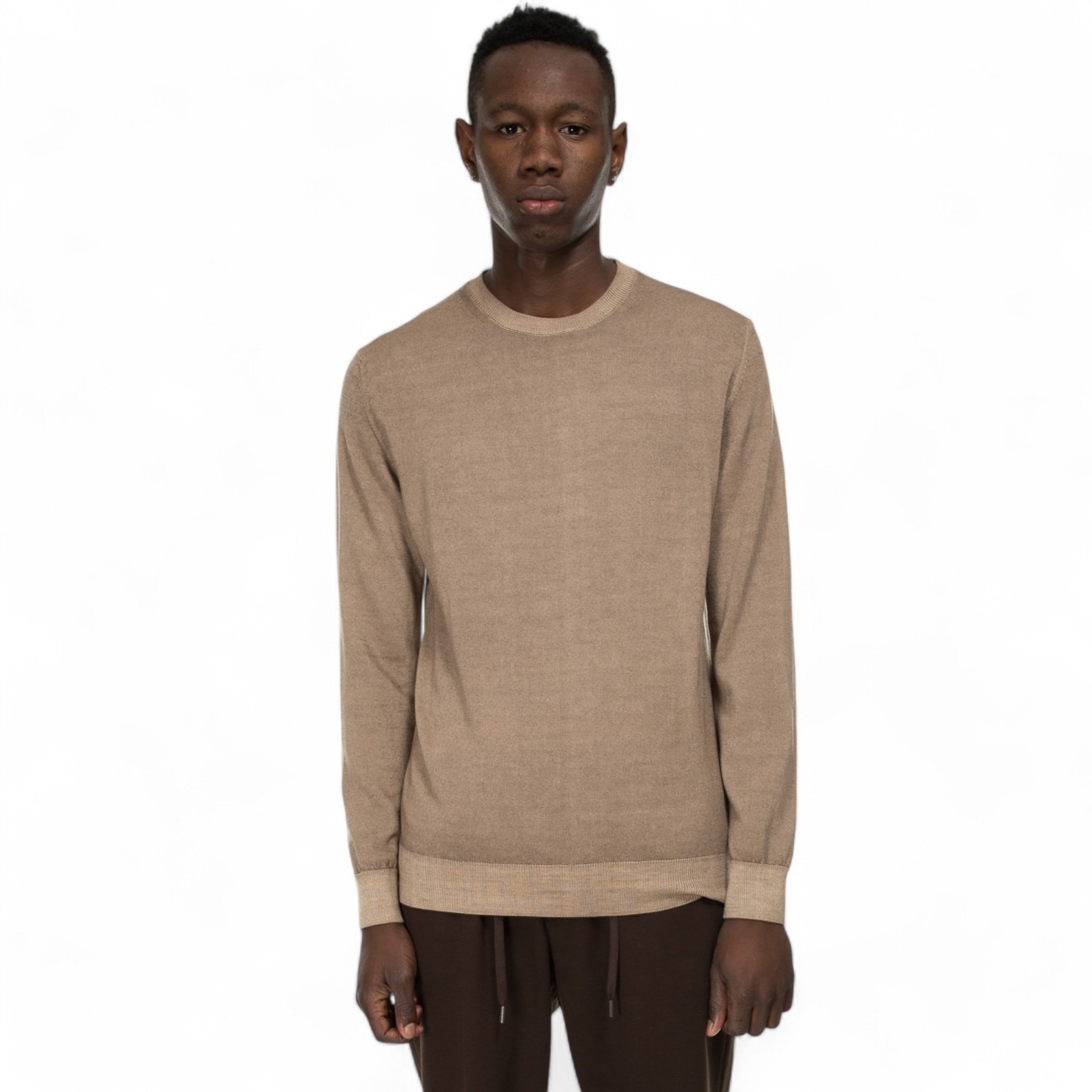 Outfit maglia girocollo...