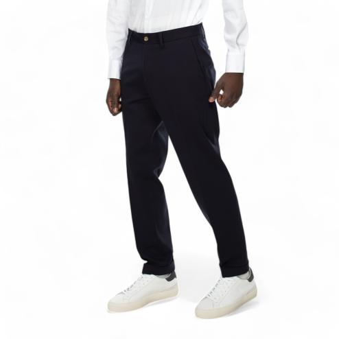Outfit pantalone blu