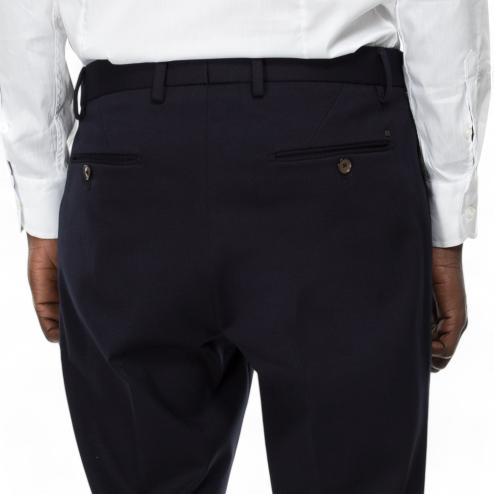 Outfit pantalone blu