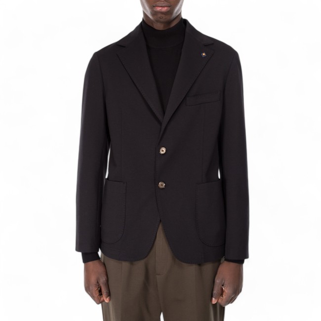 Outfit giacca nera 2 bottoni