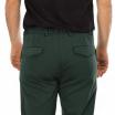 Outfit pantaloni chino verde bottiglia