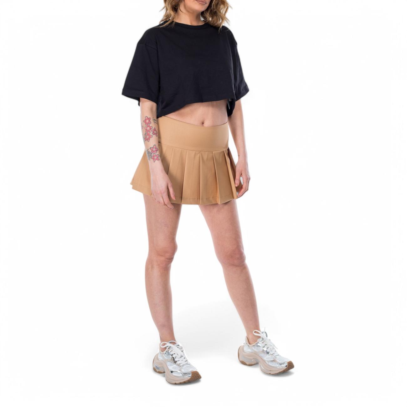 Hinnominate black t-shirt crop