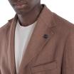 Outfit giacca marrone in lino