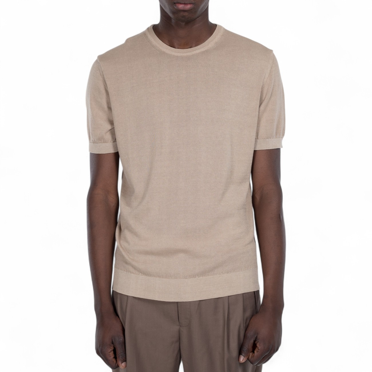 Outfit ma t-shirt beige