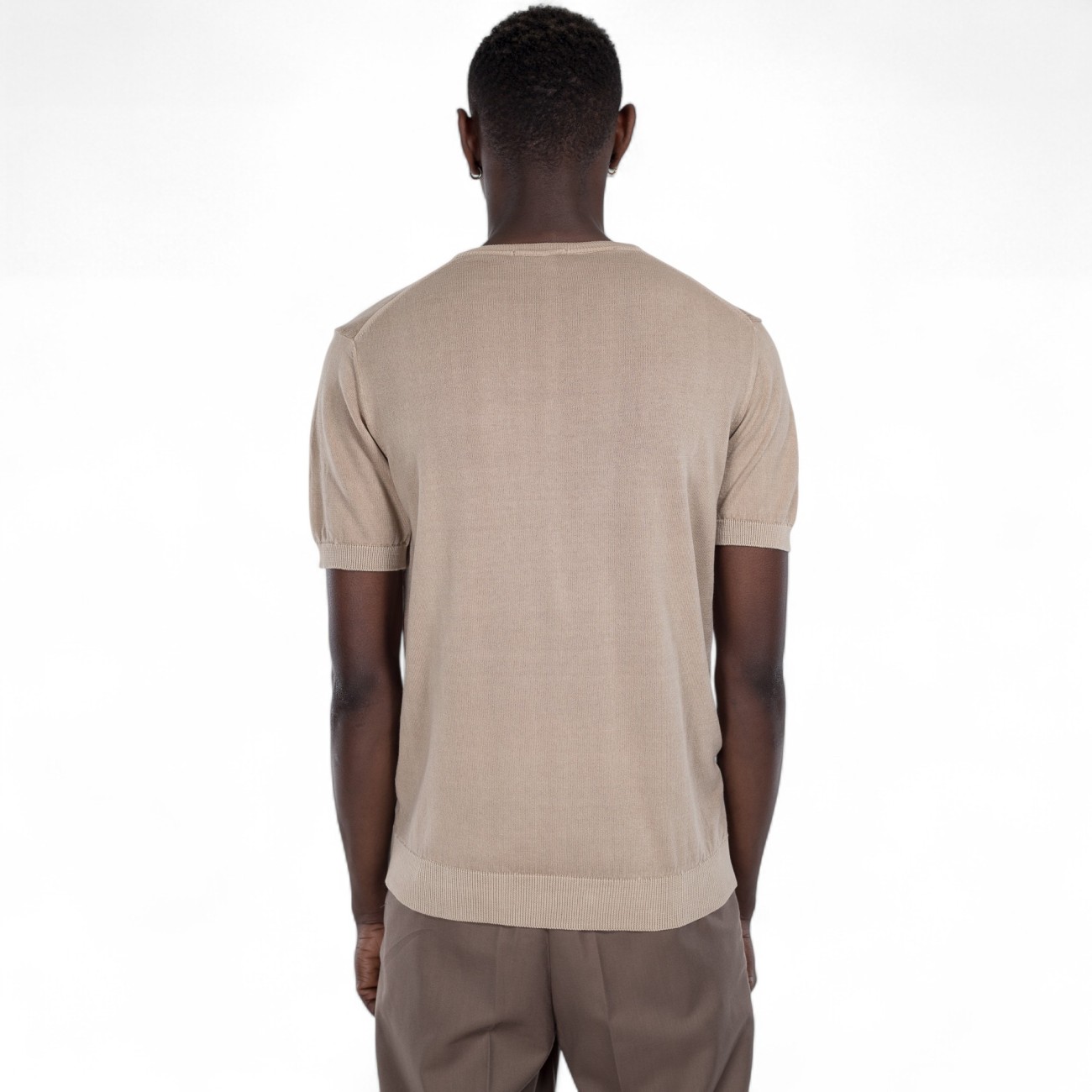 Outfit ma t-shirt beige