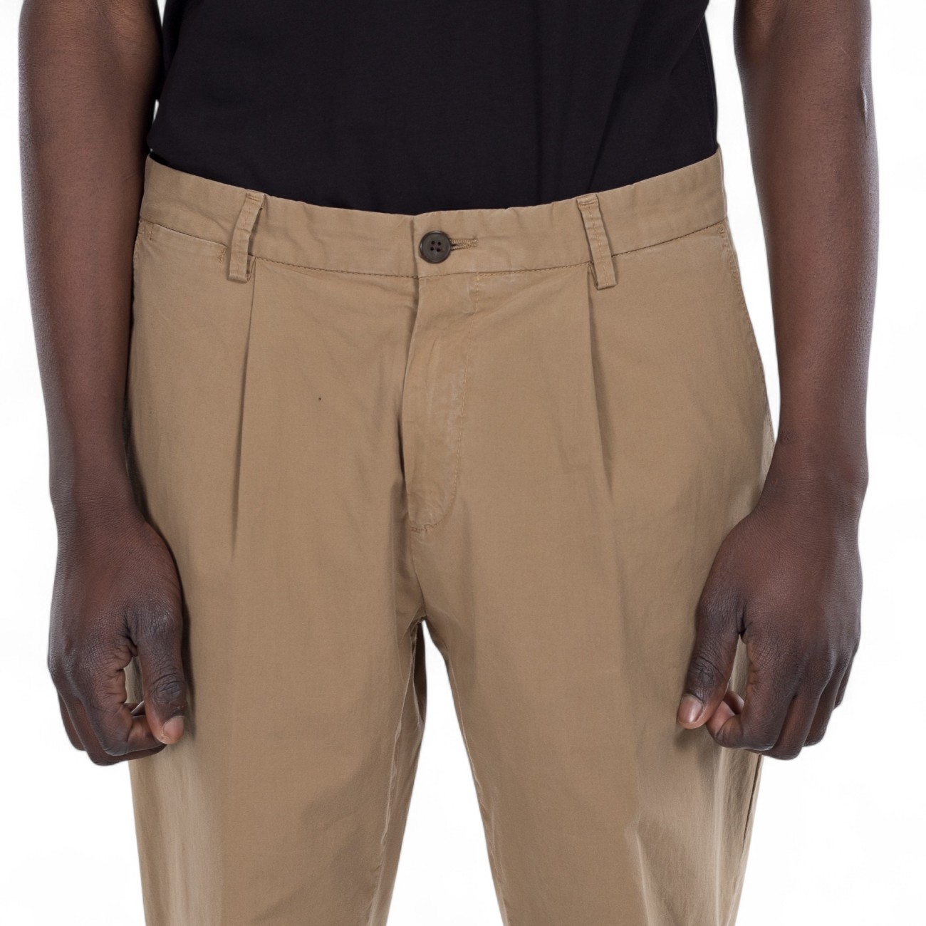 Outfit soft beige pants