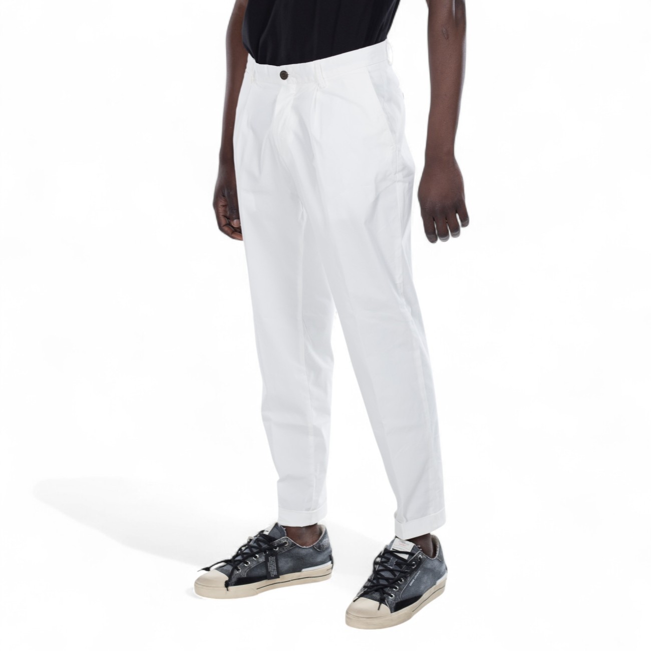 Outfit white pants