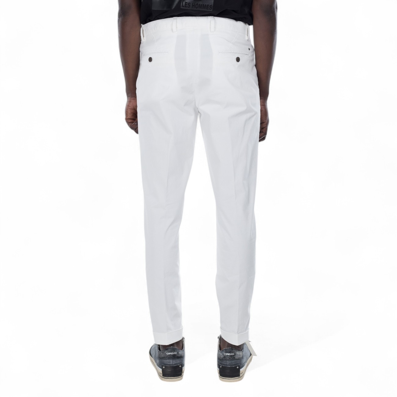 Outfit white pants
