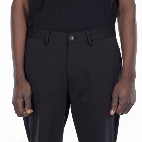 Outfit pantalone nero