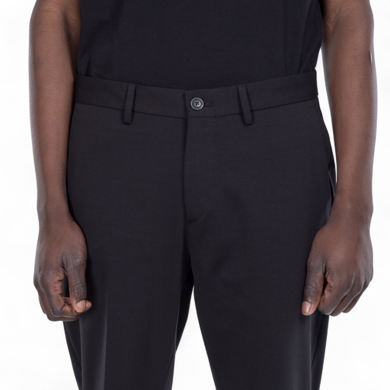 Outfit black pants