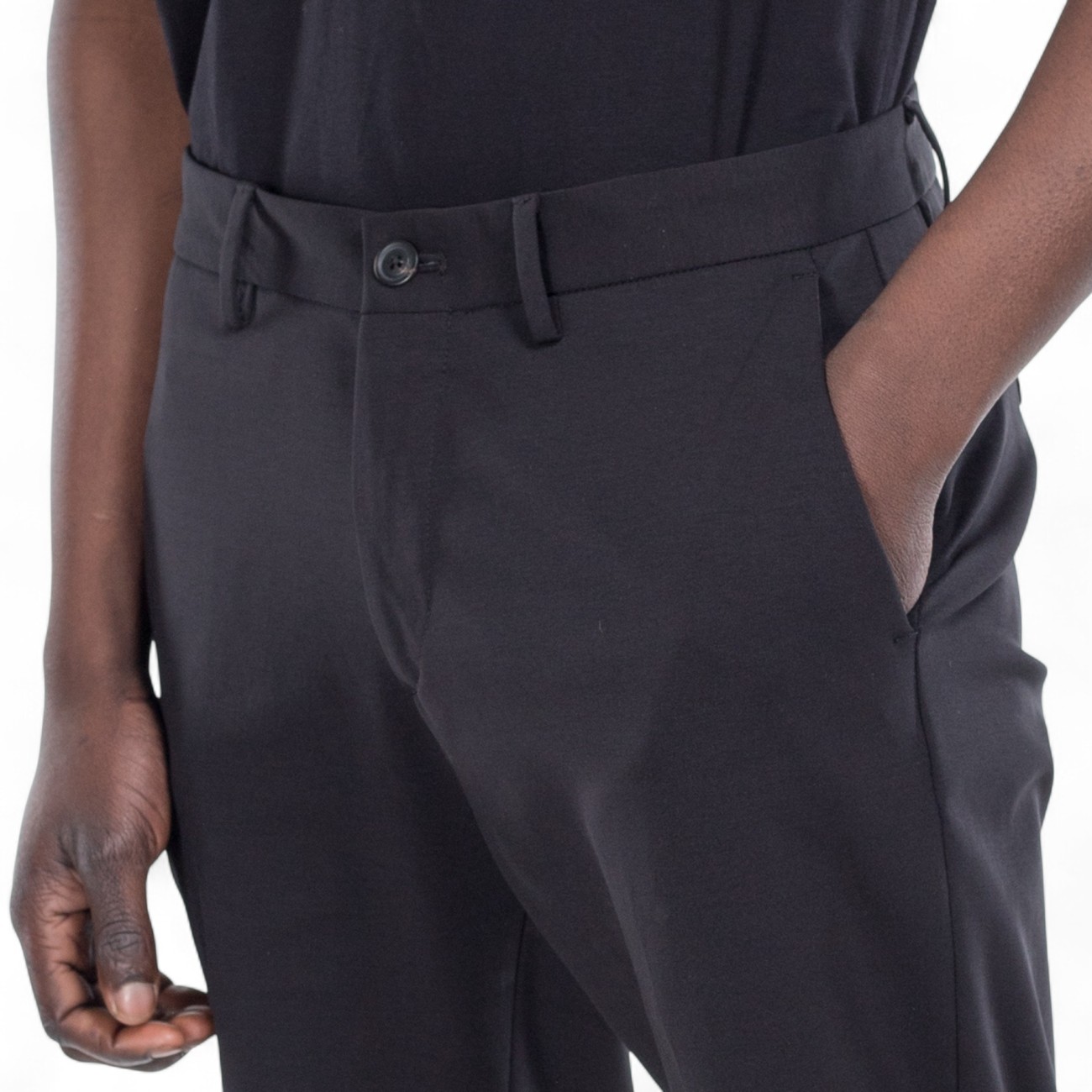 Outfit black pants