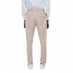 Outfit pantaloni beige con coulisse