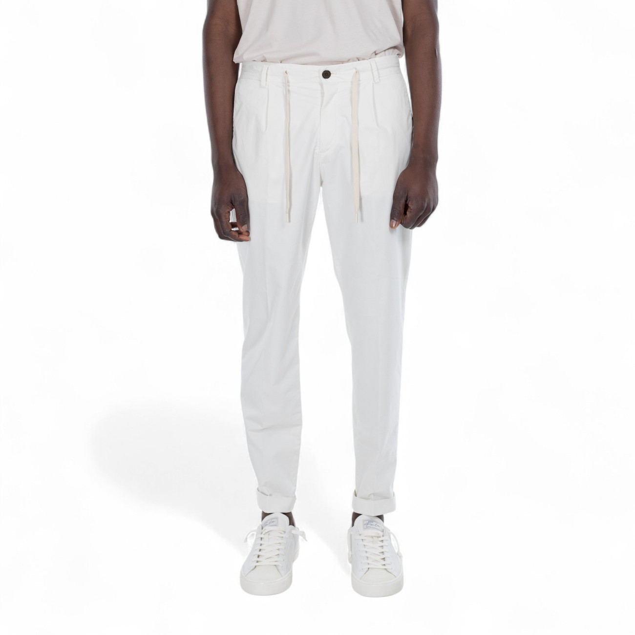 Outfit white pants with...
