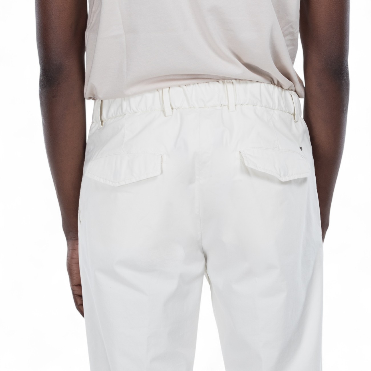 Outfit white pants with...