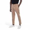 Outfit pantaloni beige con coulisse