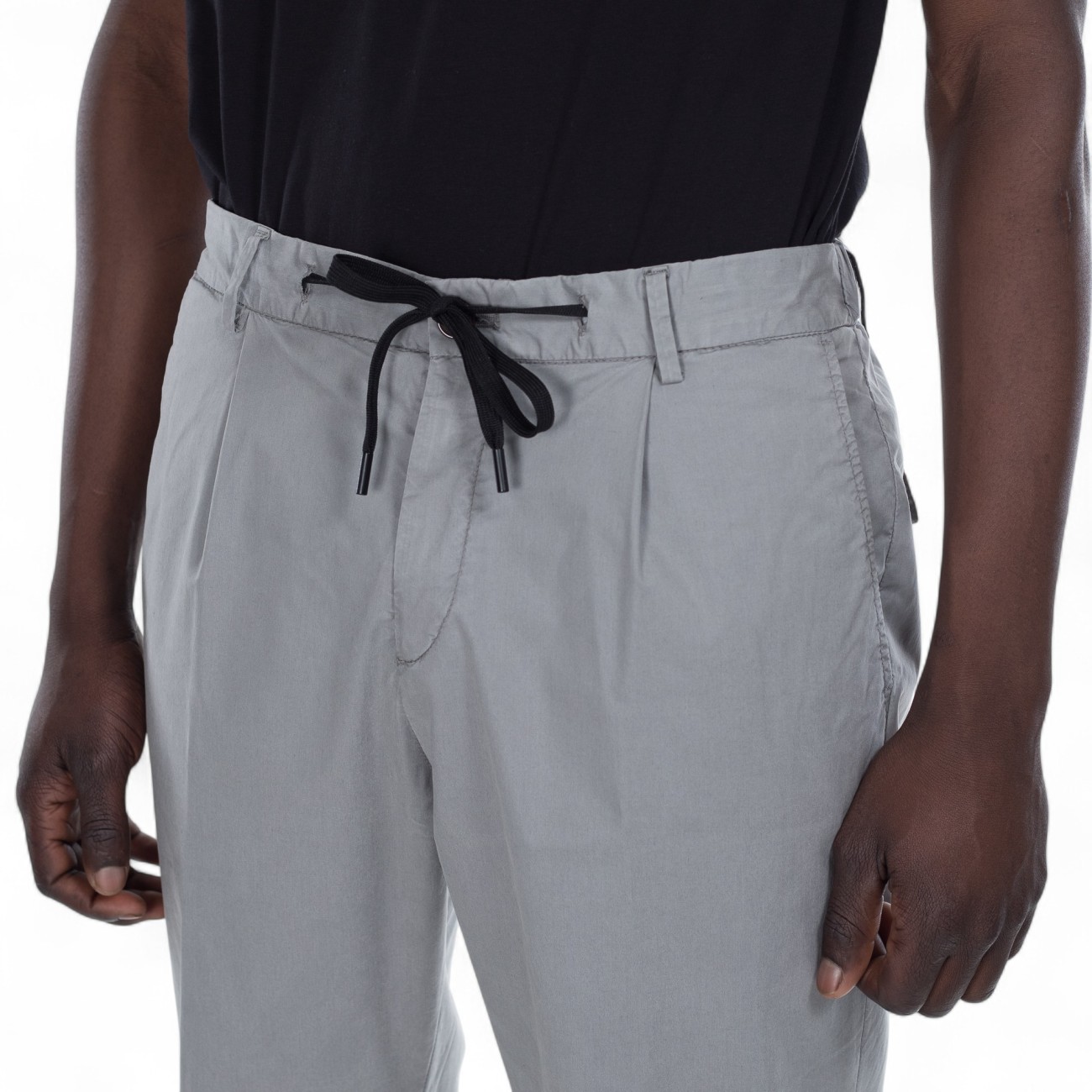 Outfit gray pants with drawstring