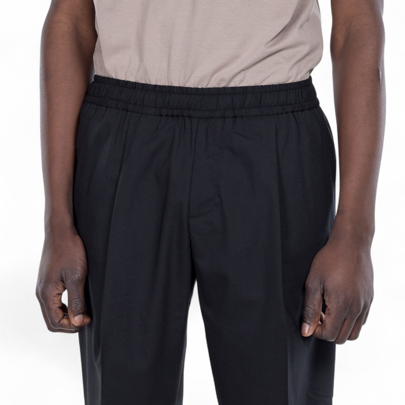 Outfit jogger pants black...