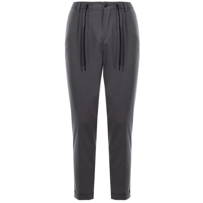Outfit pantaloni verdi con coulisse
