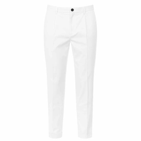 Outfit pantalone bianco morbido