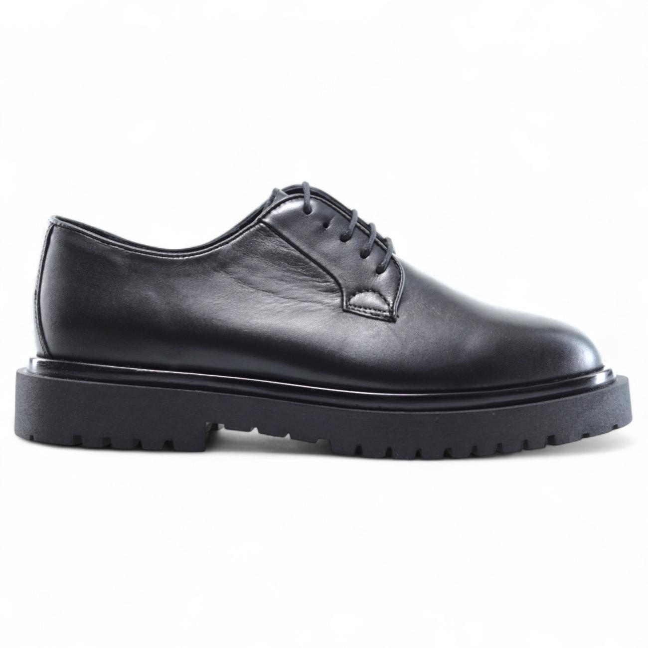 Enry Hobb's derby stringate...