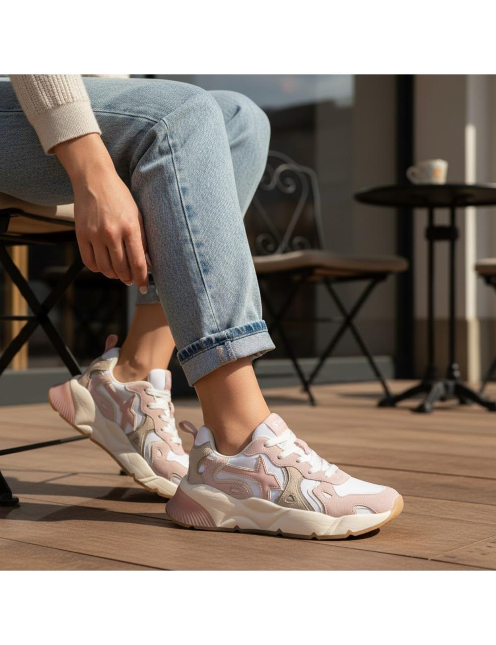 W6YZ sneakers running Sarah...