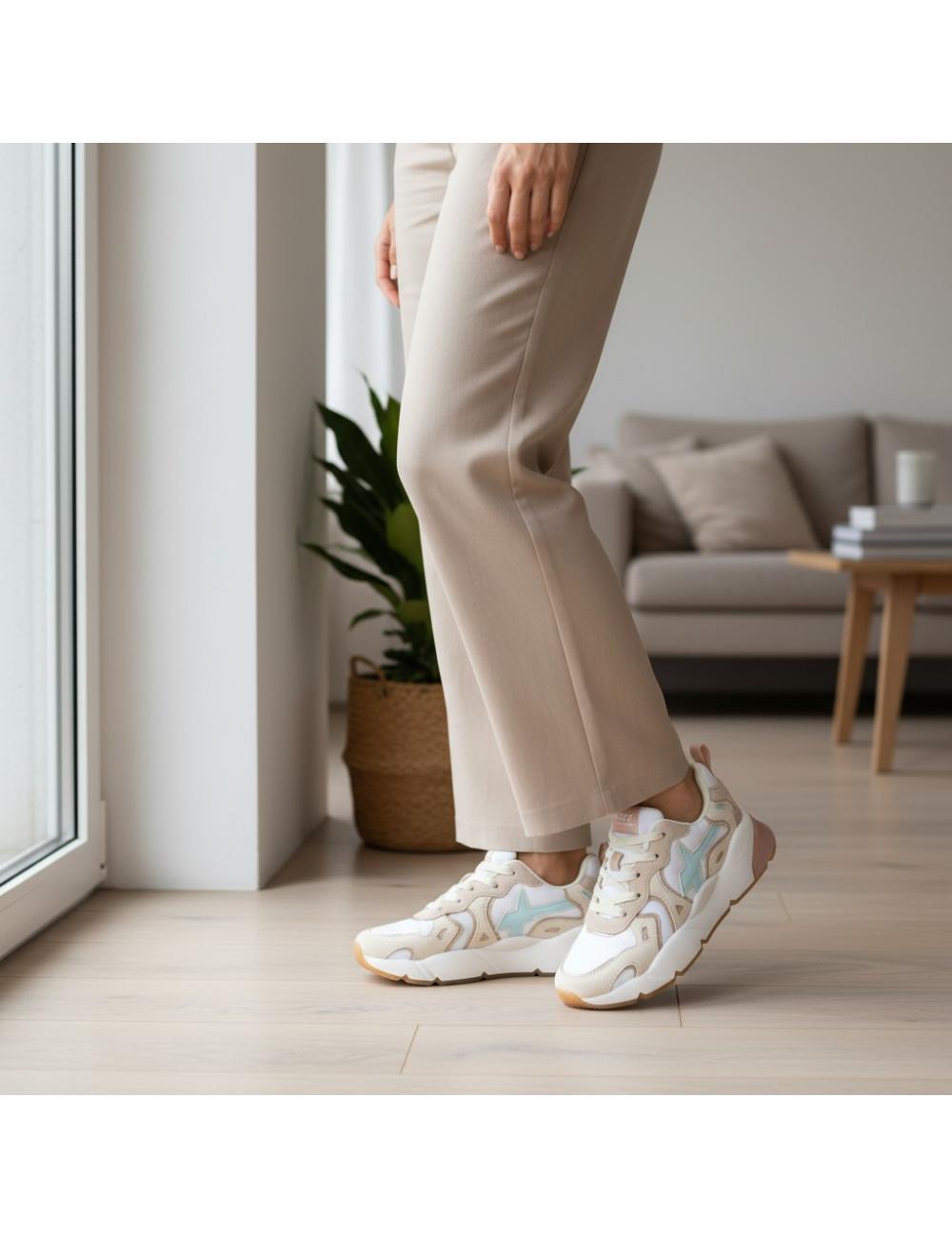 W6YZ sneakers running Sarah...