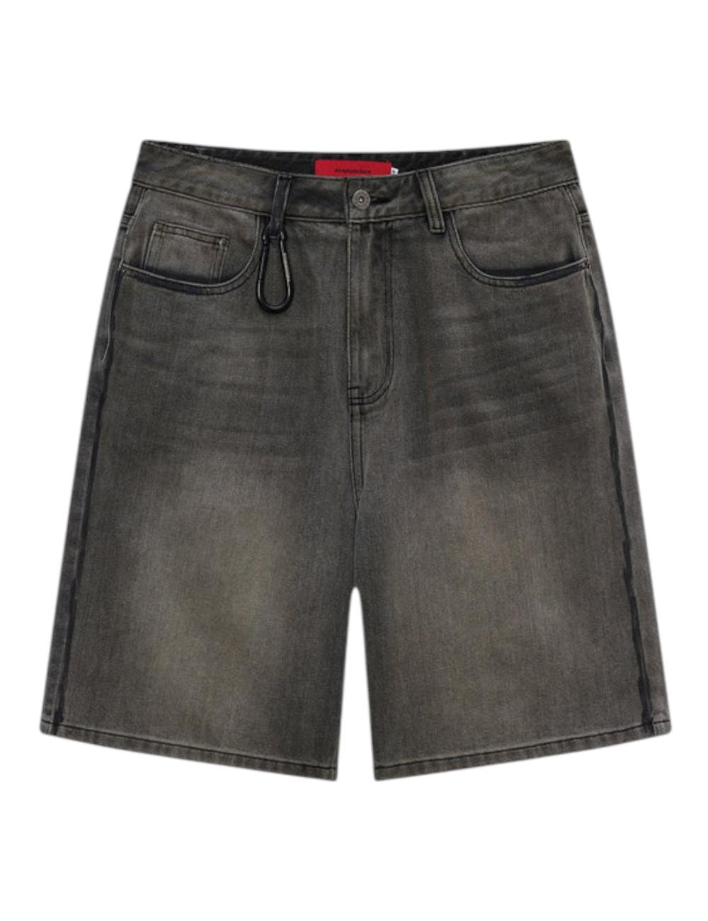 Acupuncture Bermuda shorts in black denim