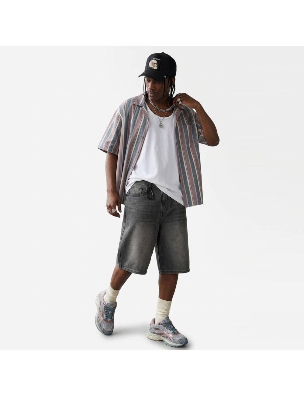 Acupuncture Bermuda shorts in black denim