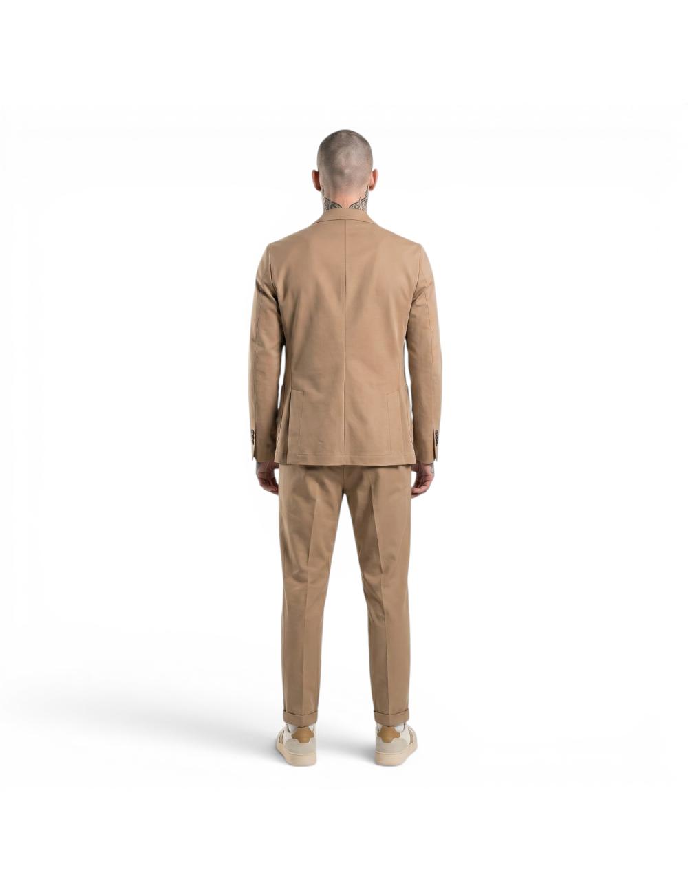 Outfit abito completo beige...