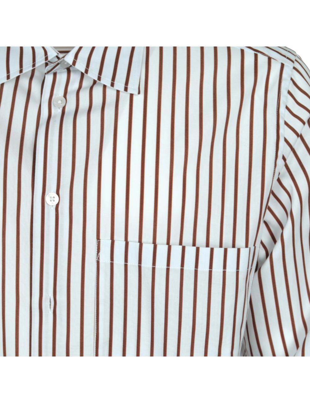Outfit camicia bianca a...
