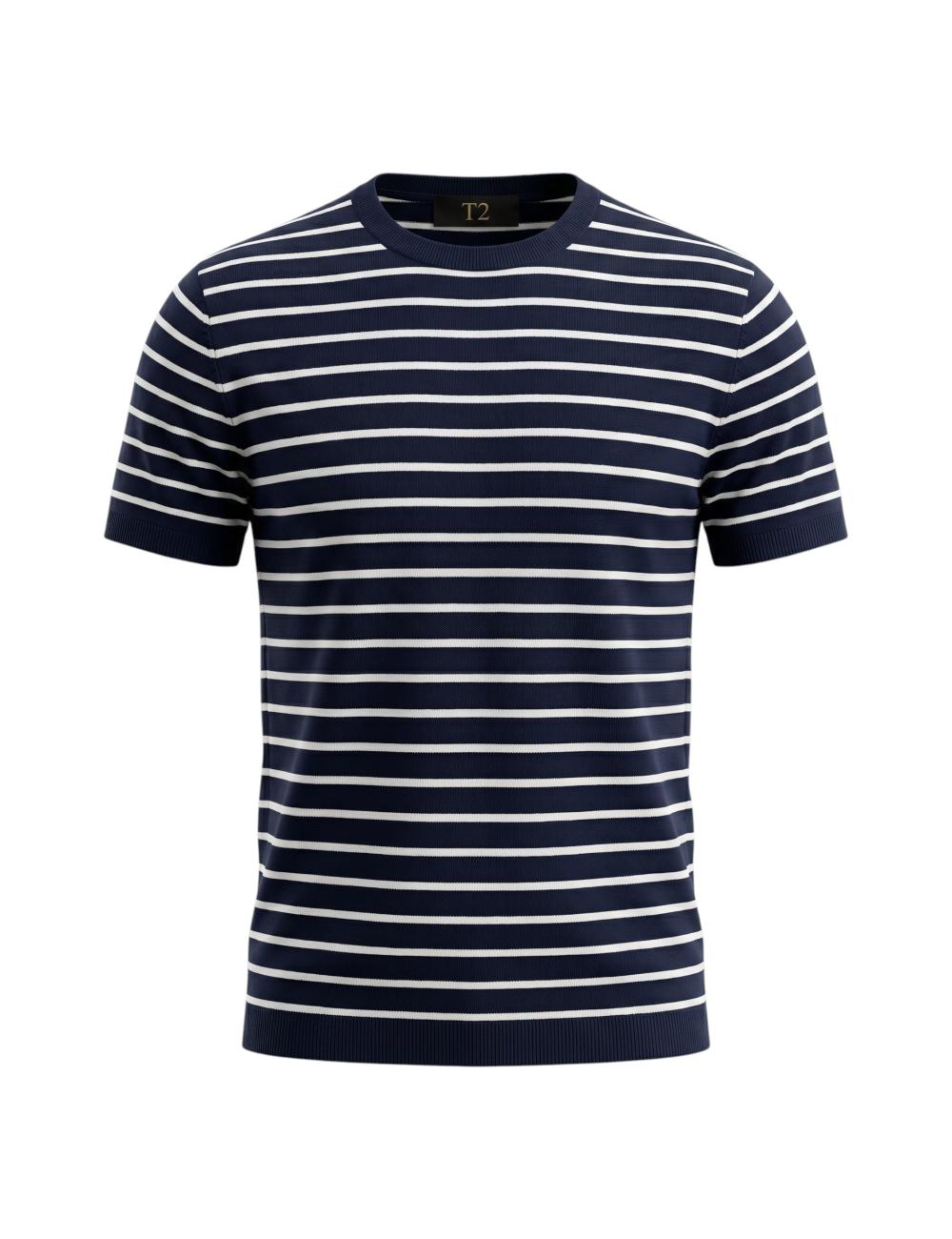Outfit maglia in filo blu a...