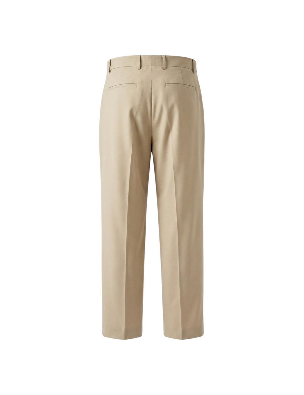 Outfit pantalone classico...