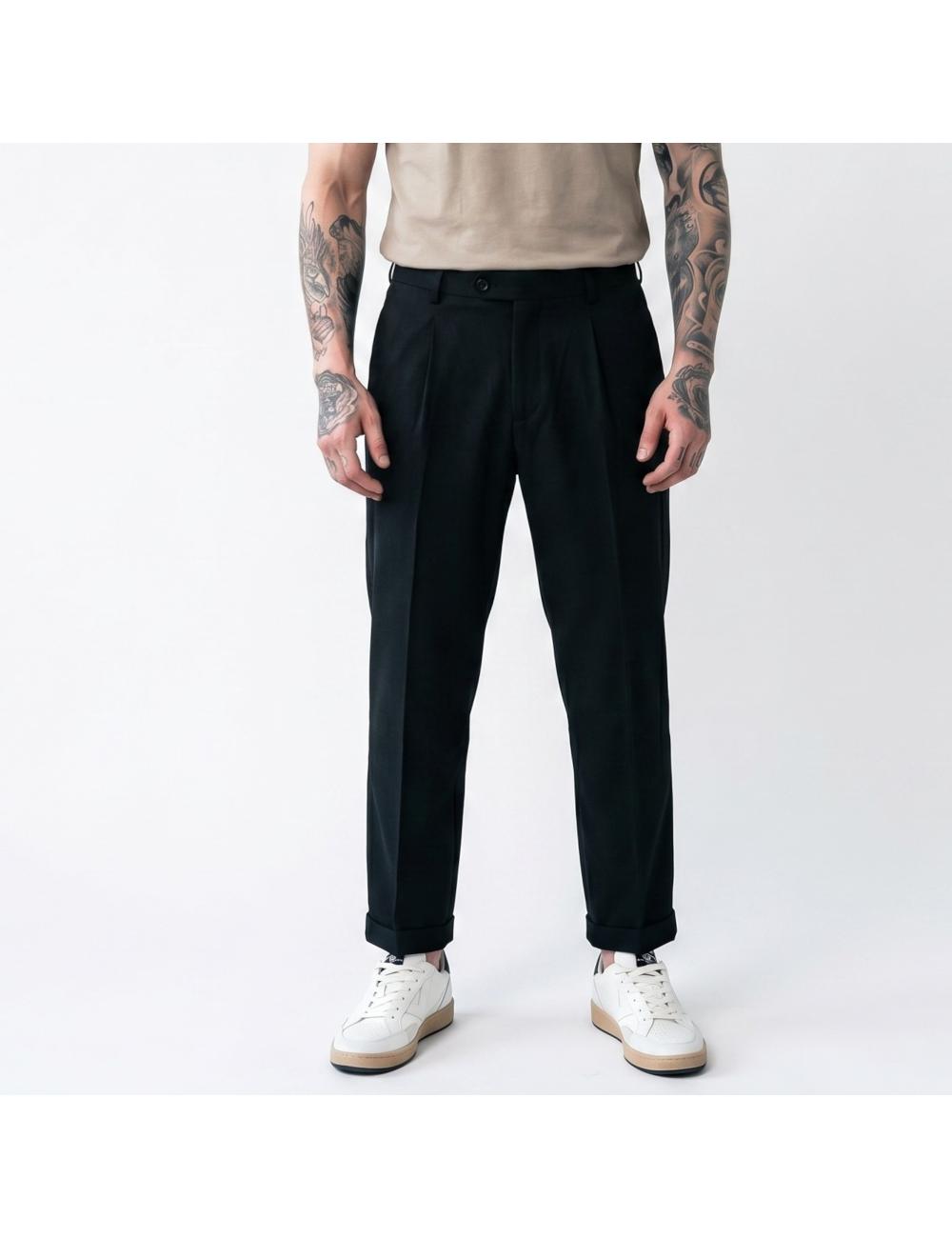 Outfit pantalone nero classico