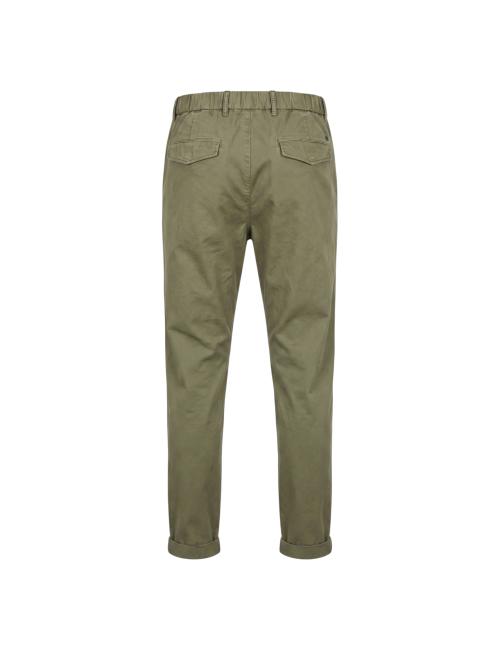 Outfit pantaloni verdi con...