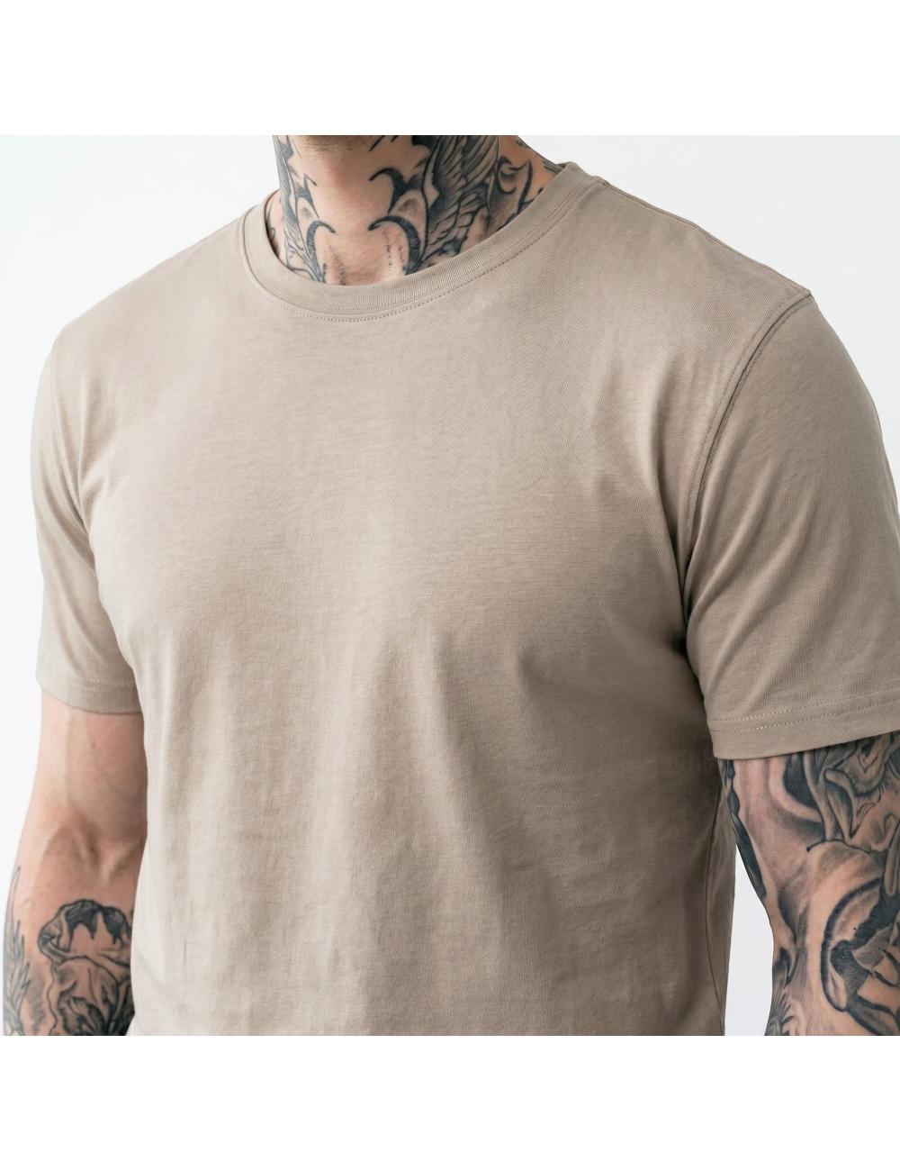 Outfit tshirt uomo basica...