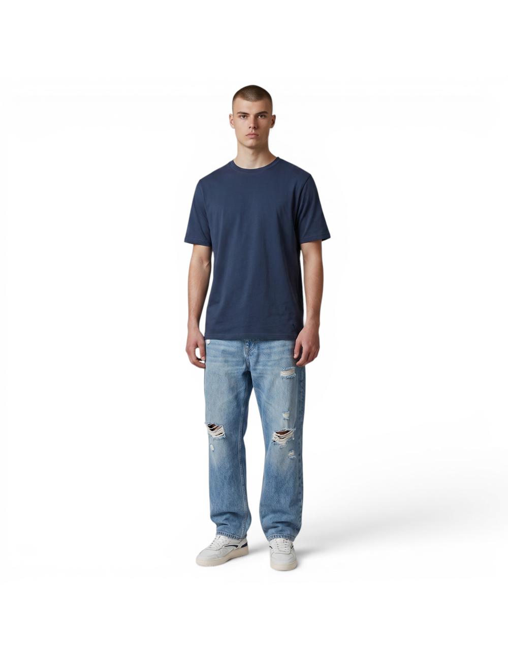 Men's basic blue tshirt outfit