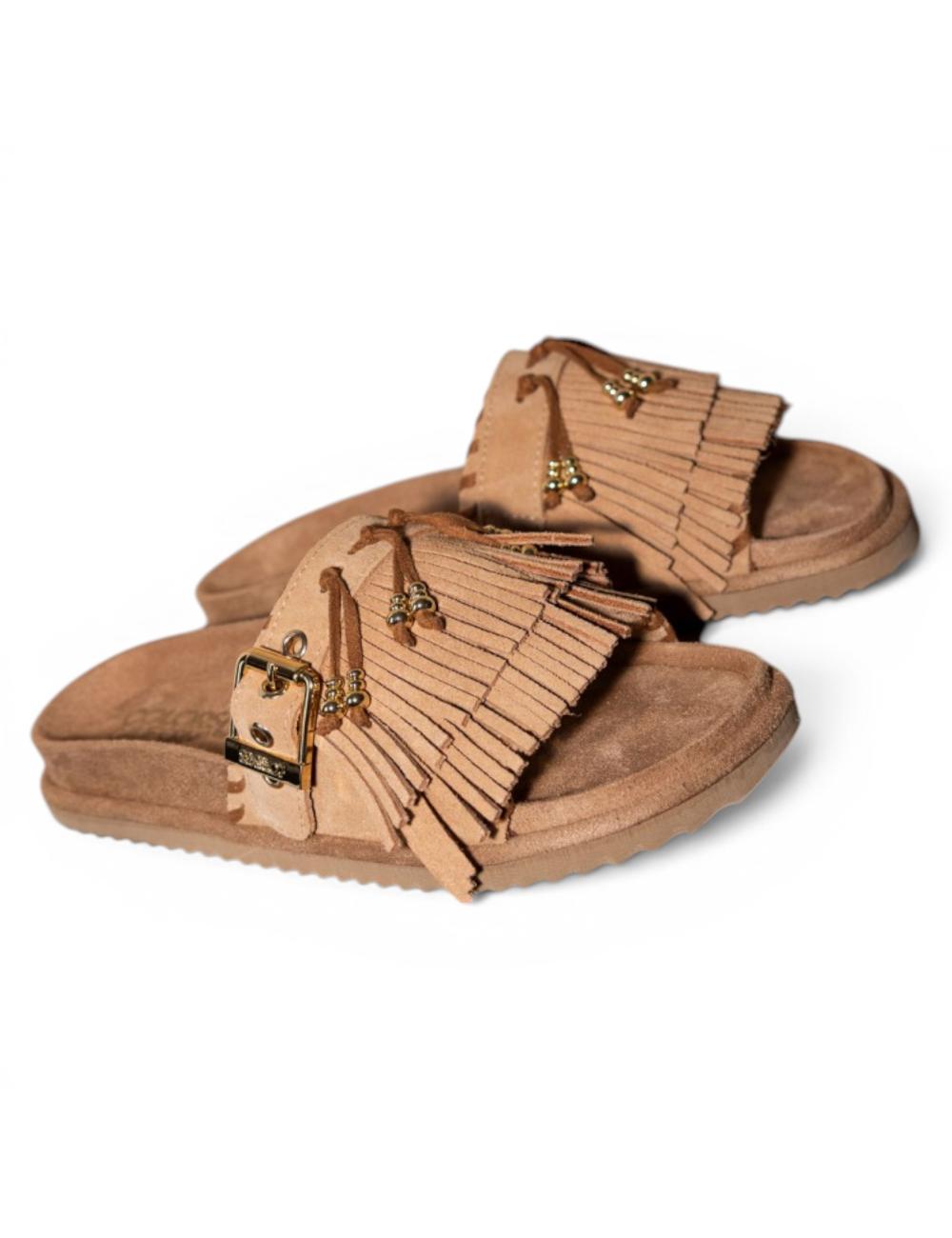 Colors of California Slofiw Sandals with Fringes