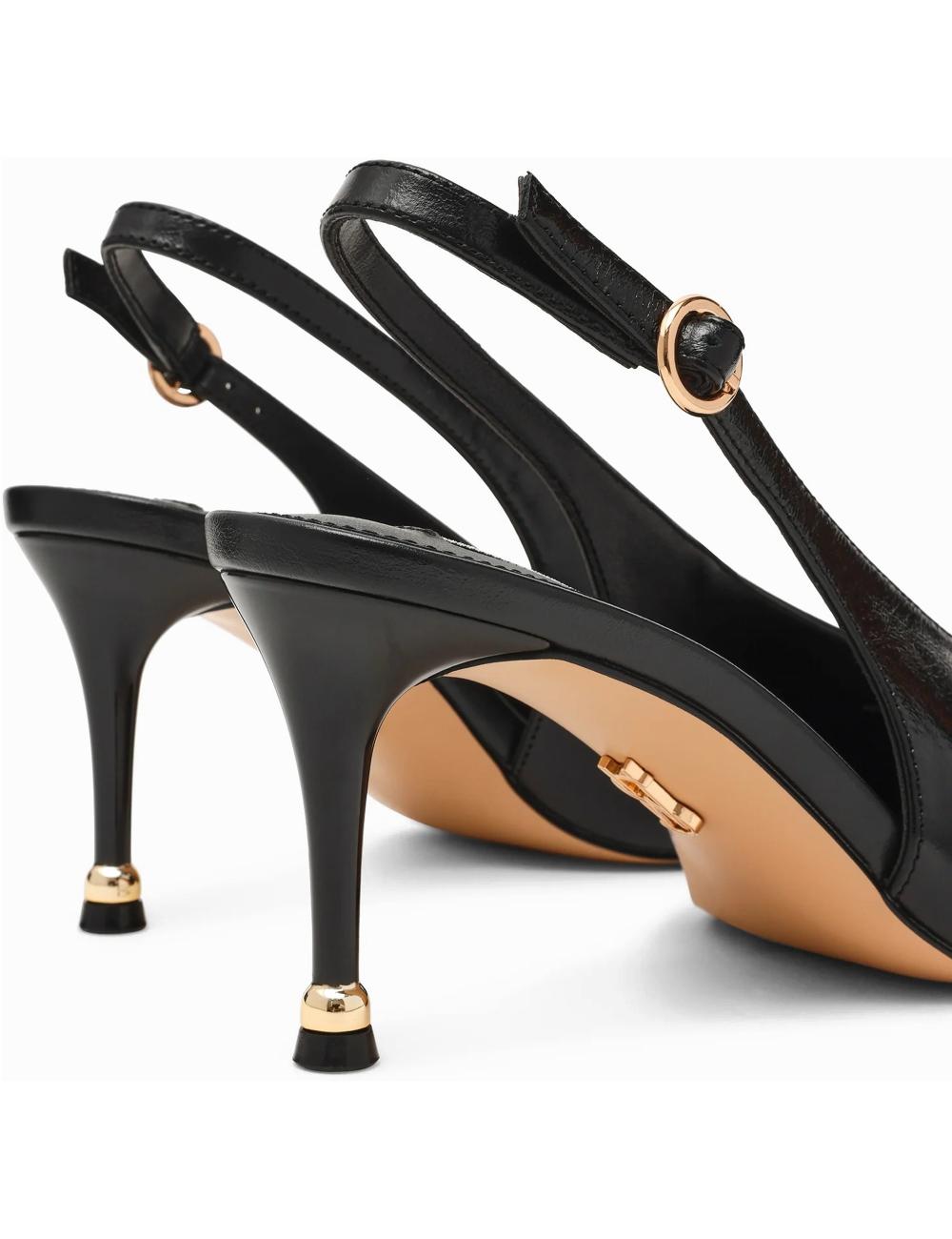Steve Madden black pumps...