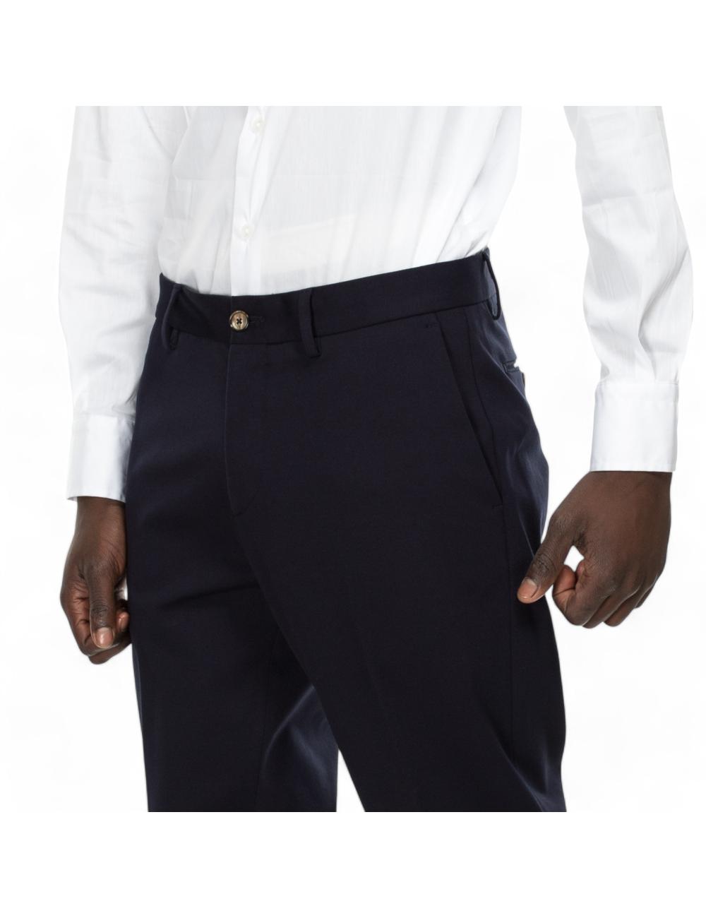 Outfit pantalone blu
