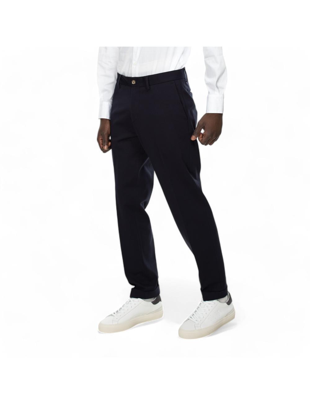 Outfit pantalone blu