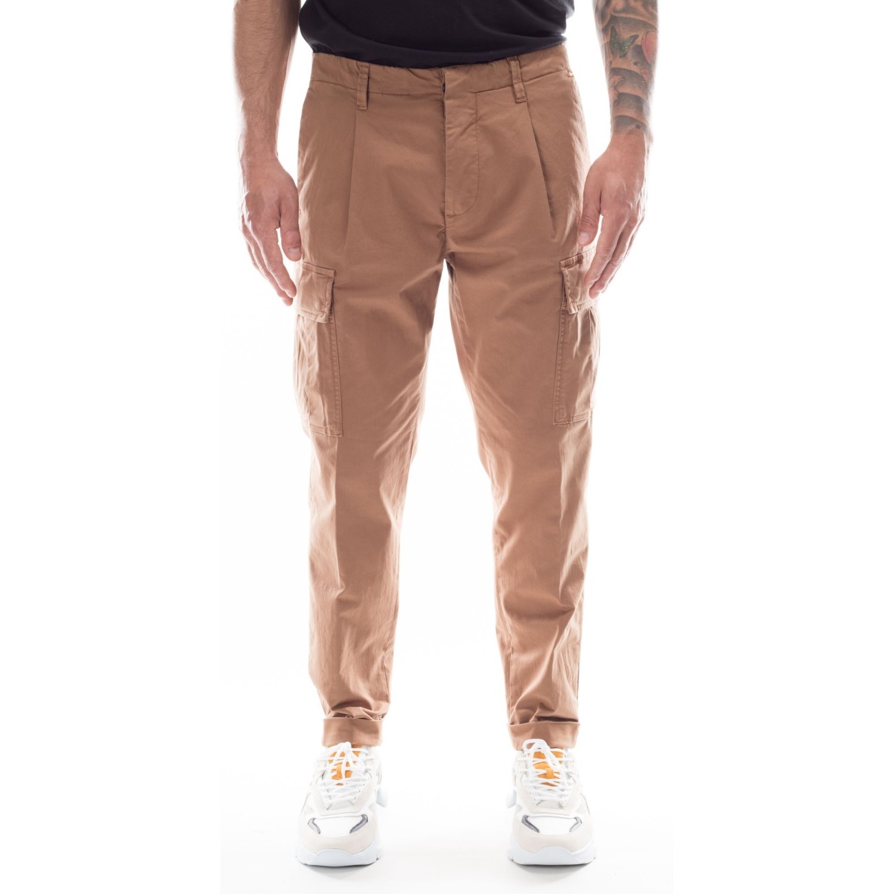 Outfit pantalone chino...