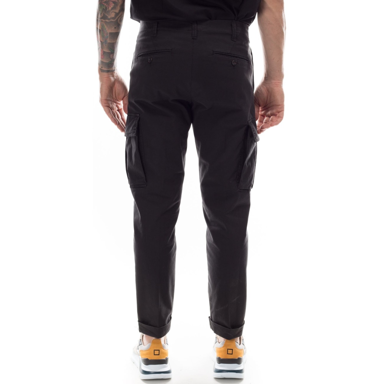 Black chino pant outfit...